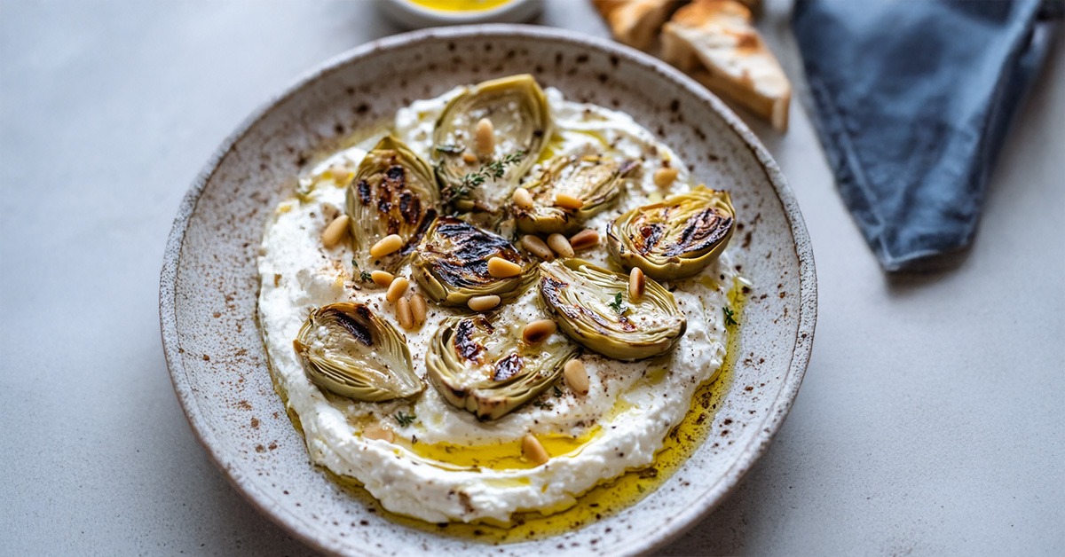 Limonlu Çırpılmış Ricotta ve Izgara Enginar Mezesi